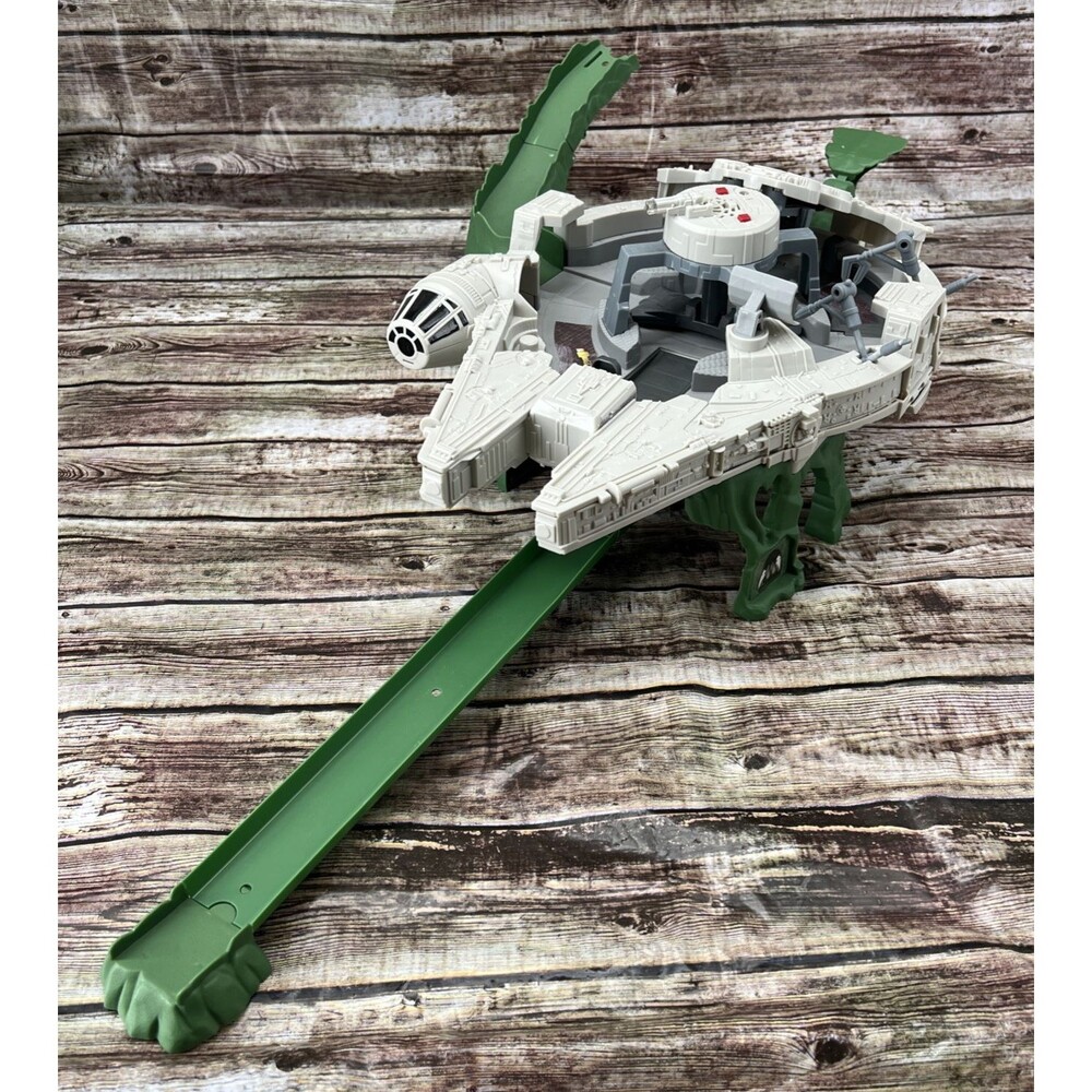 Hot Wheels Star Wars Millennium Falcon Car Track Toy Play Set 2017